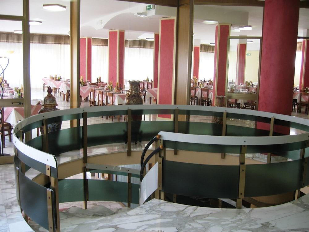 Hotel Reali Chianciano Terme Exteriér fotografie